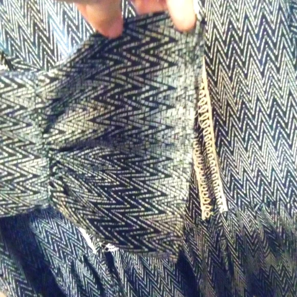 Maurice's oversized dressy tunic. - Picture 4 of 6